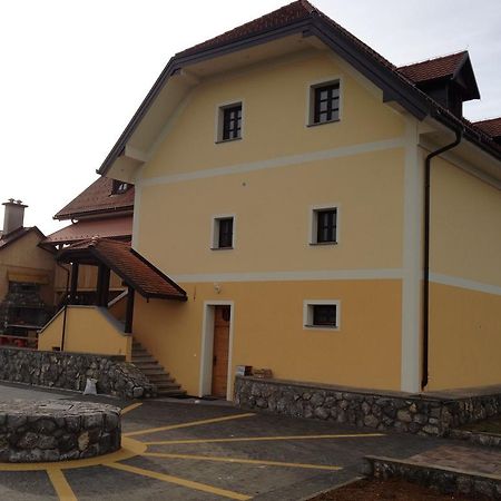 Hisa Nasprot Sonca Hotel Crnomelj Exterior photo