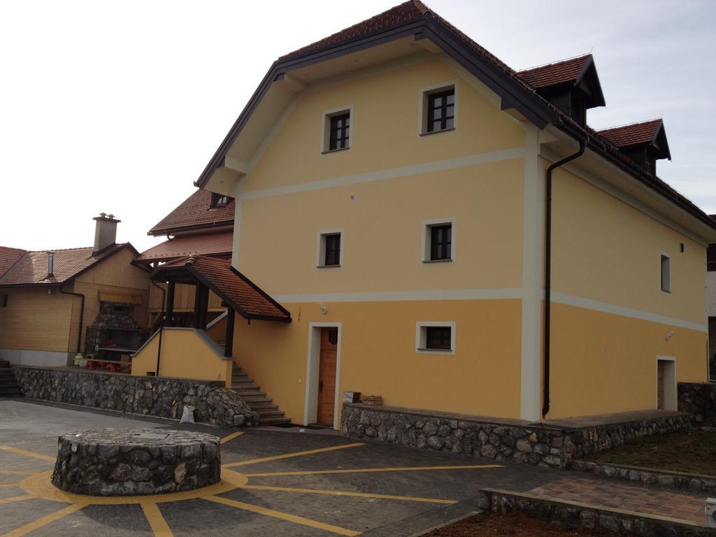 Hisa Nasprot Sonca Hotel Crnomelj Exterior photo